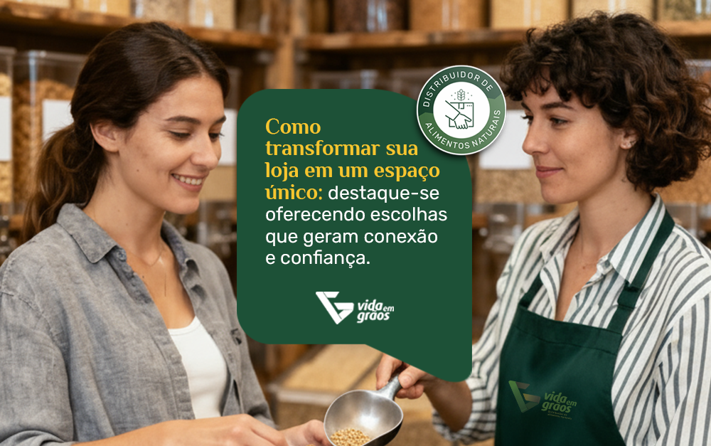 Imagem de uma lojista em sua loja falando com um cliente oferecendo escolhas que geram conexão e confiança