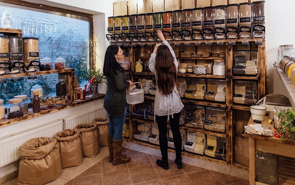 Imagem de uma loja que está utilizando uma variedade de produtos para aumentar suas vendas.